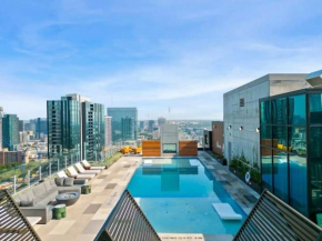 NEW 1BR Scenic Retreat with Rooftop pool on Rainey St
